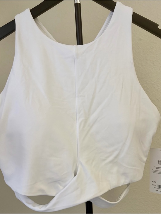 Athleta Other - Athleta White Twist-Back Cutout Crop Top / Sports Bra